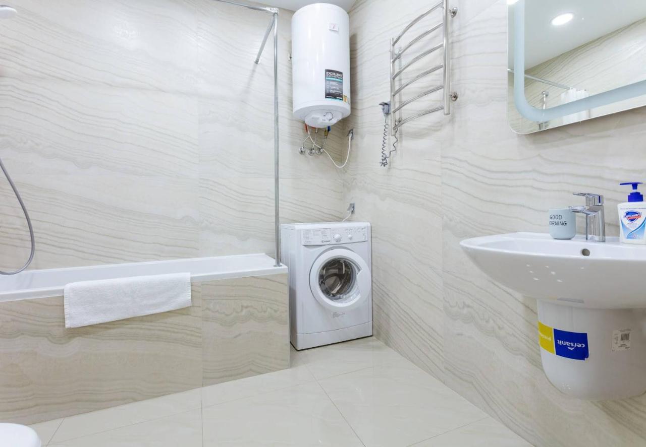 Apartamenti Gercena 35 Apartment Kiev Bagian luar foto