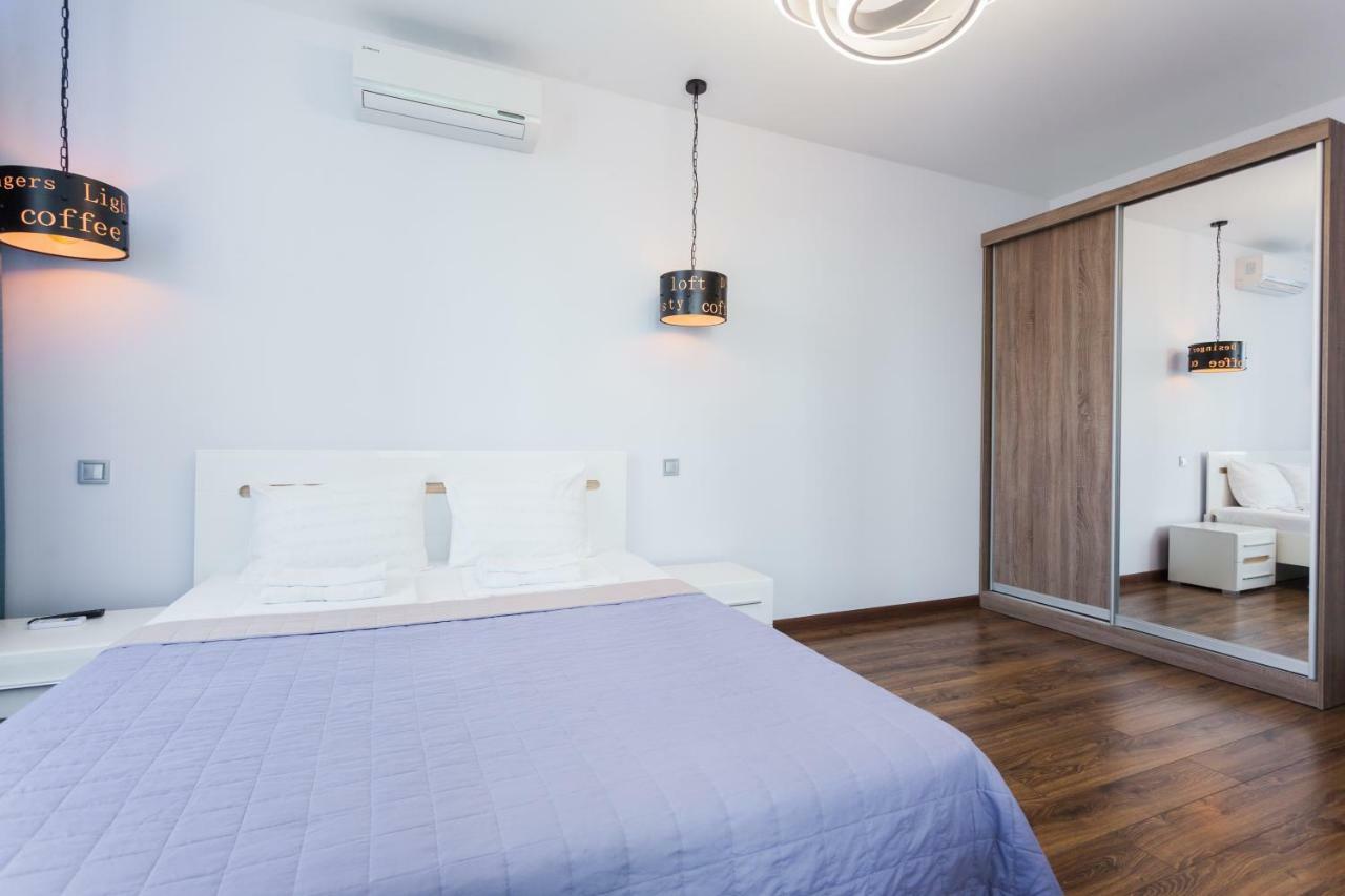 Apartamenti Gercena 35 Apartment Kiev Bagian luar foto